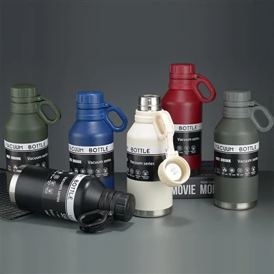 ¿Cómo evito que se enmohezca el interior de una botella de agua aislada al va...